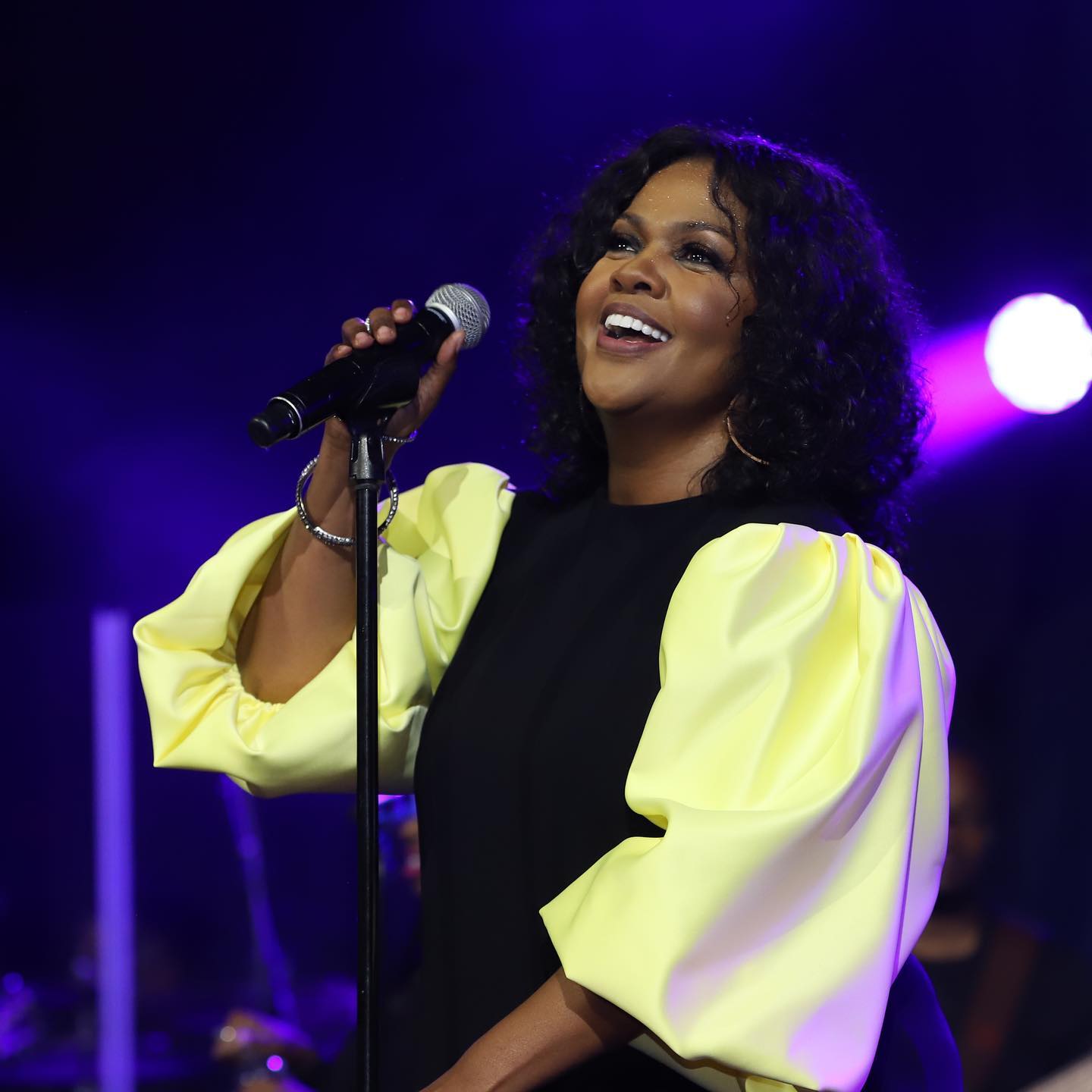 CeCe Winans Hits #1 With "Goodness Of God" : News : JubileeCast