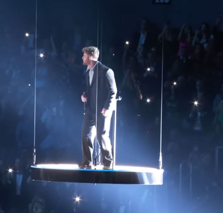 Alex Warren Addresses Grammy Performance Mishap: “This Would Only Happen to Me”