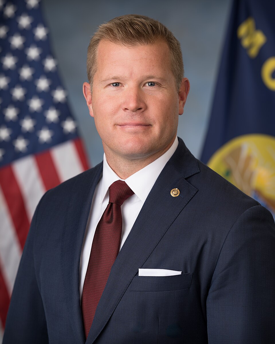 Marine Veteran Senator Tim Sheehy Helps Capitol Police Remove Protester During Senate Hearing
