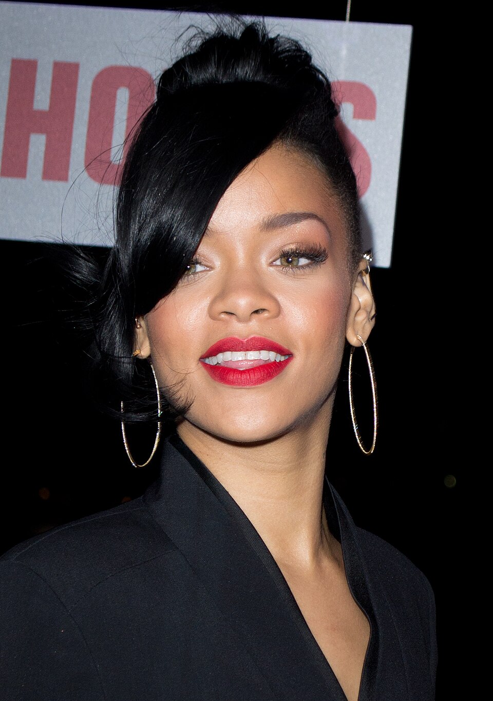 10 Shots Fired at Rihanna’s Beverly Hills Home While Singer Was Inside, Police Say