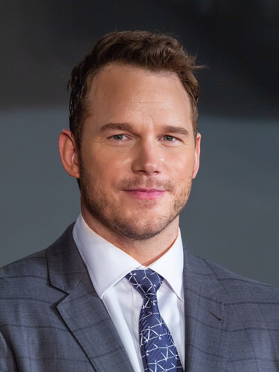 By Dick Thomas Johnson from Tokyo, Japan - Jurassic World: Fallen Kingdom Japan Premiere Red Carpet: Chris Pratt, CC BY 2.0