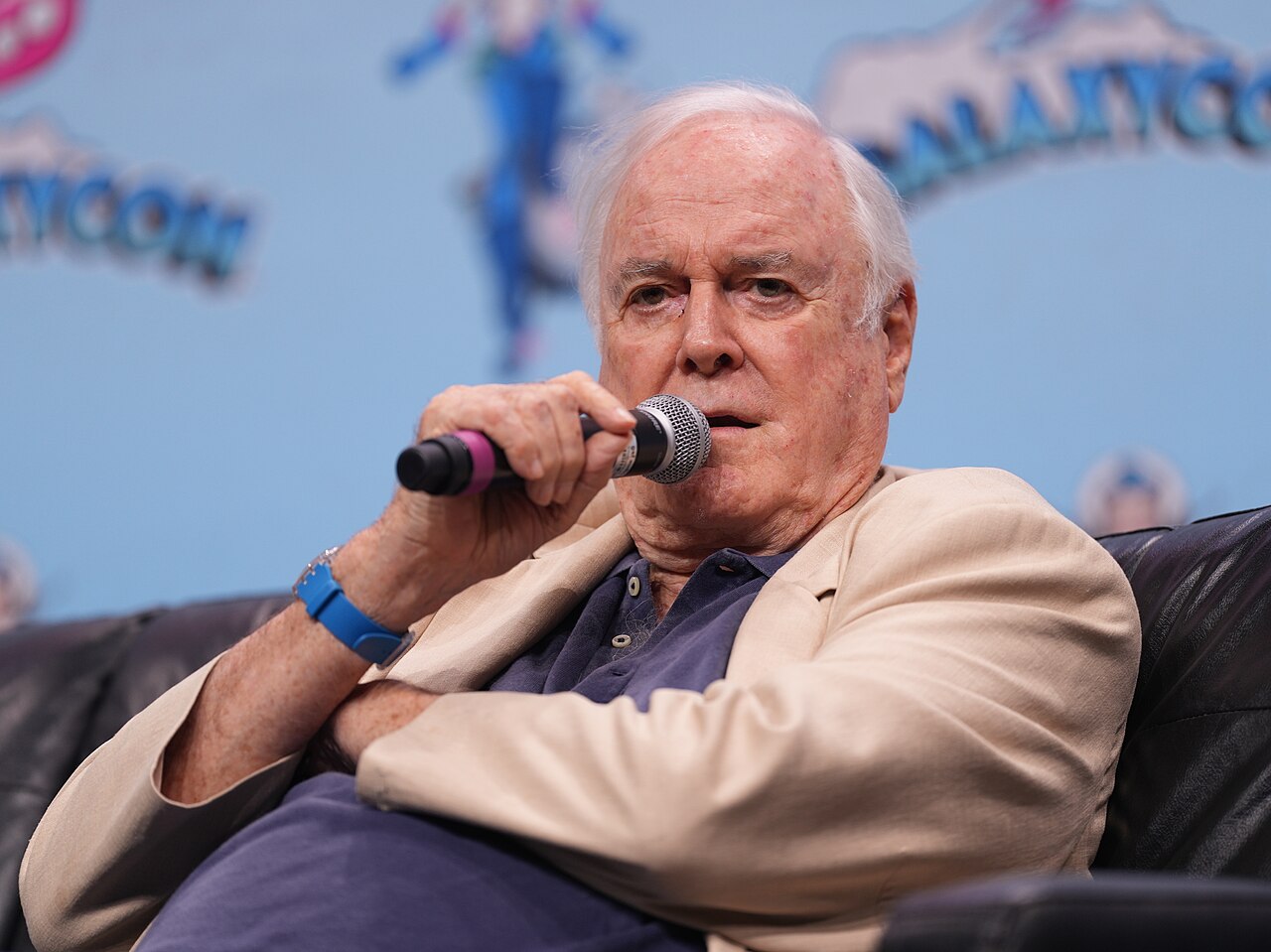 By John Manard - https://www.flickr.com/photos/145739041@N05/54020963437/