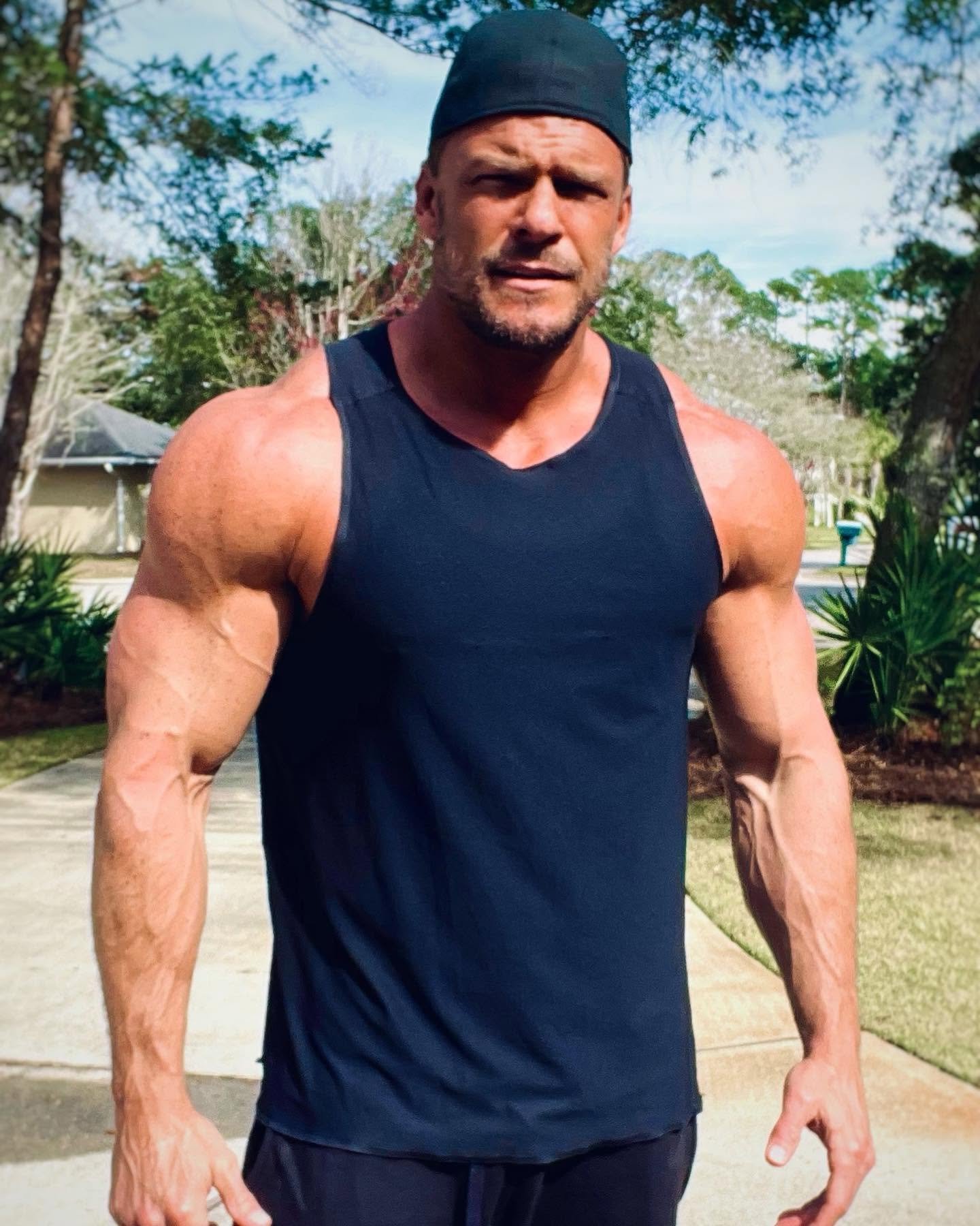Alan Ritchson
