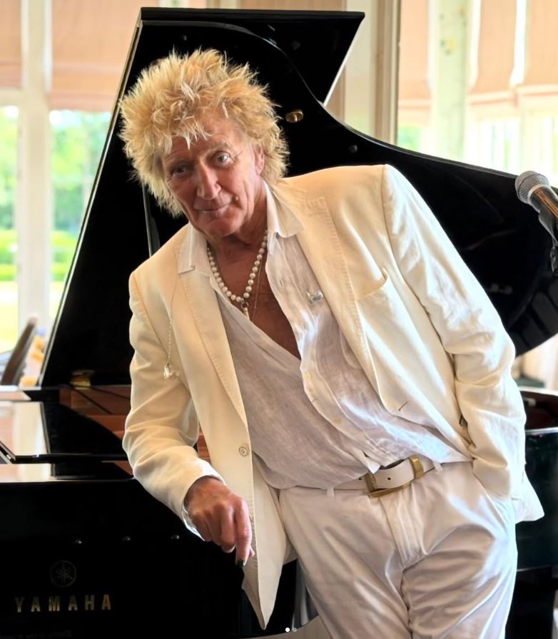 Photo Credit: sirrodstewart/Instagram