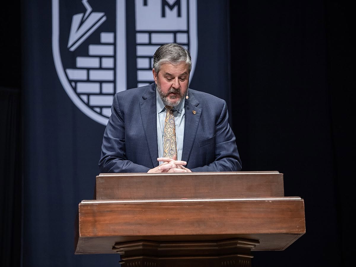 Pastor Tom Buck Who Condemned Sermon Plagiarism Now Accused of Copying 45 Times