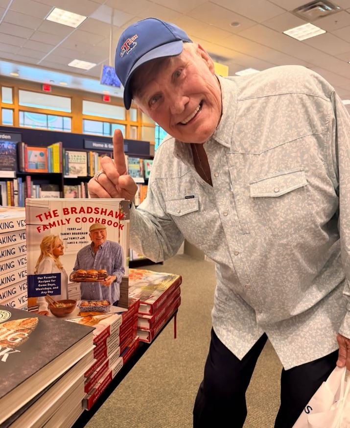 Photo Credit: official_terry_bradshaw/Instagram